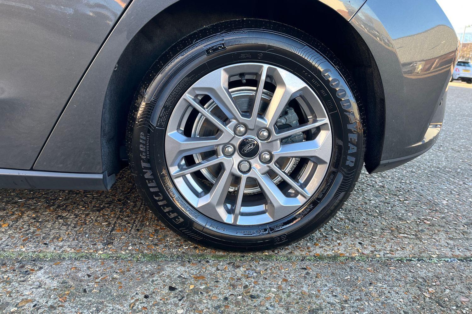 Ford Focus Photo 7
