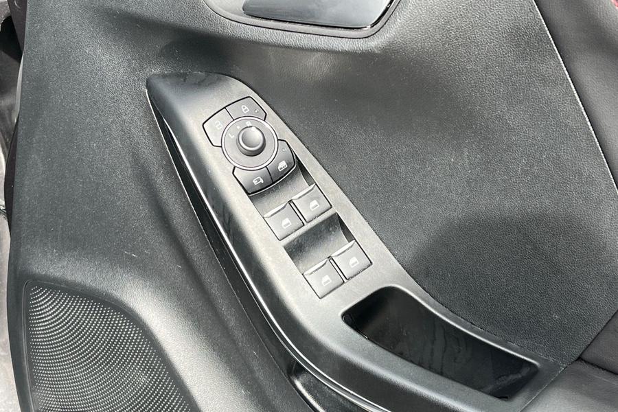 Ford Puma Photo autoimg-b7a3b64e6123b0ed94fe62ba7f98a3065f171462.jpg