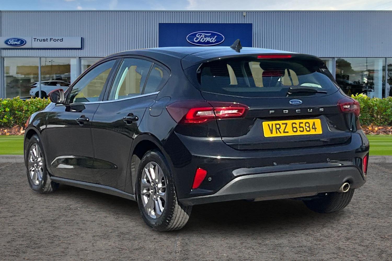 Ford Focus Photo 1