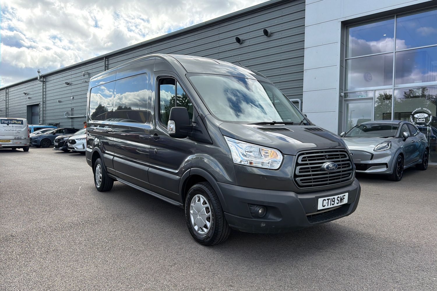 Ford Transit Photo 35