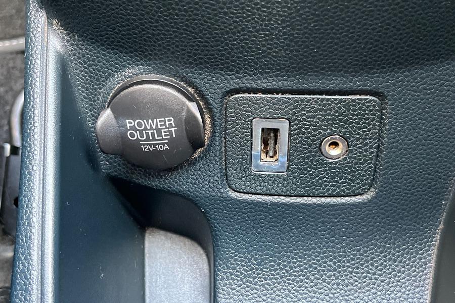 FORD FIESTA Photo autoimg-b7ab1b80d7cf78459f8368d54c8375080125d1d4.jpg