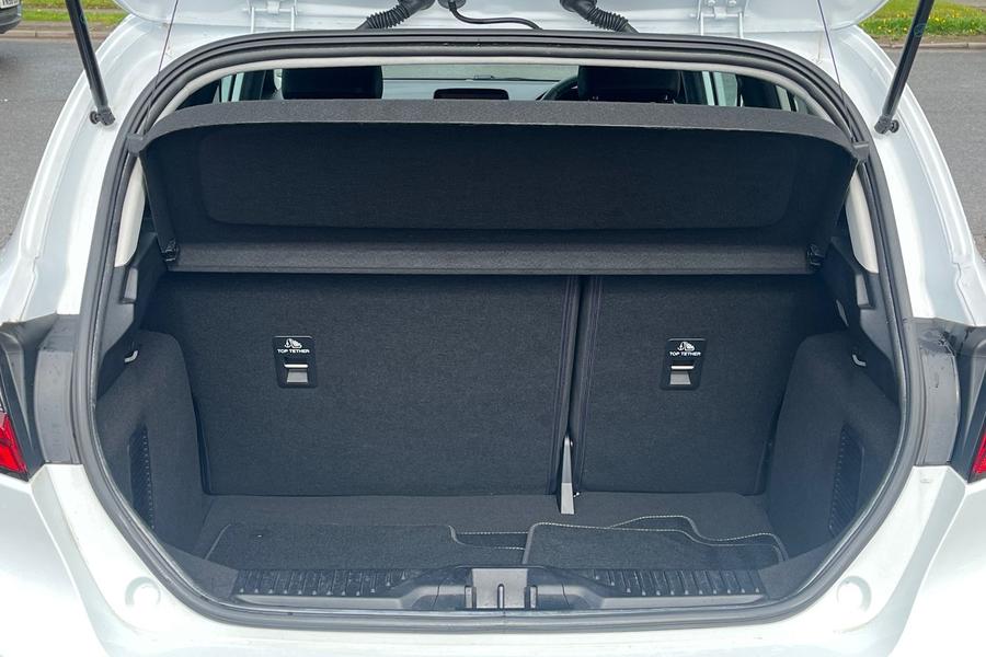 Ford FIESTA Photo autoimg-b7abd48c099fd68d270e03fc4f70076b30cad094.jpg