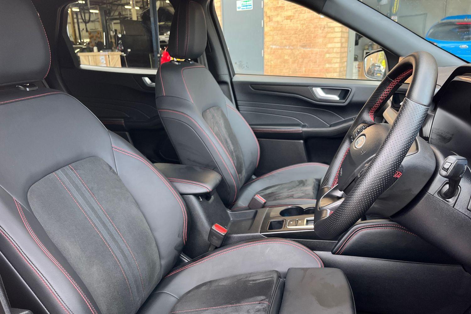 Ford KUGA Photo 16