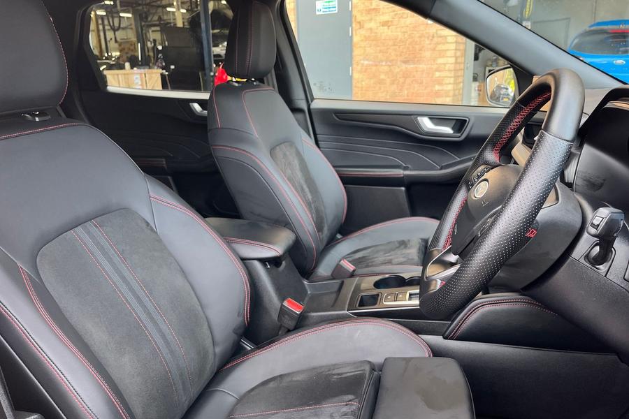 Ford KUGA Photo autoimg-b7afa96e3eafb0fa3aa19f888e05c3a92a6d642d.jpg