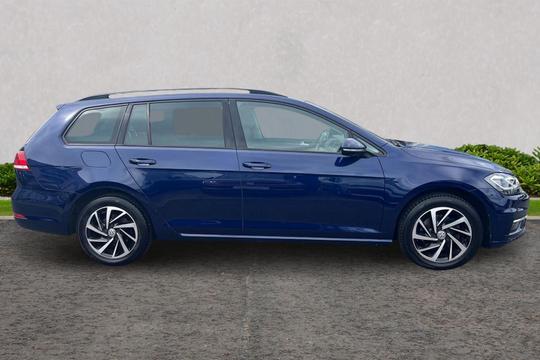 Volkswagen Golf Photo autoimg-b7b31697be335bf11376990be193ca3fd2285175.jpg