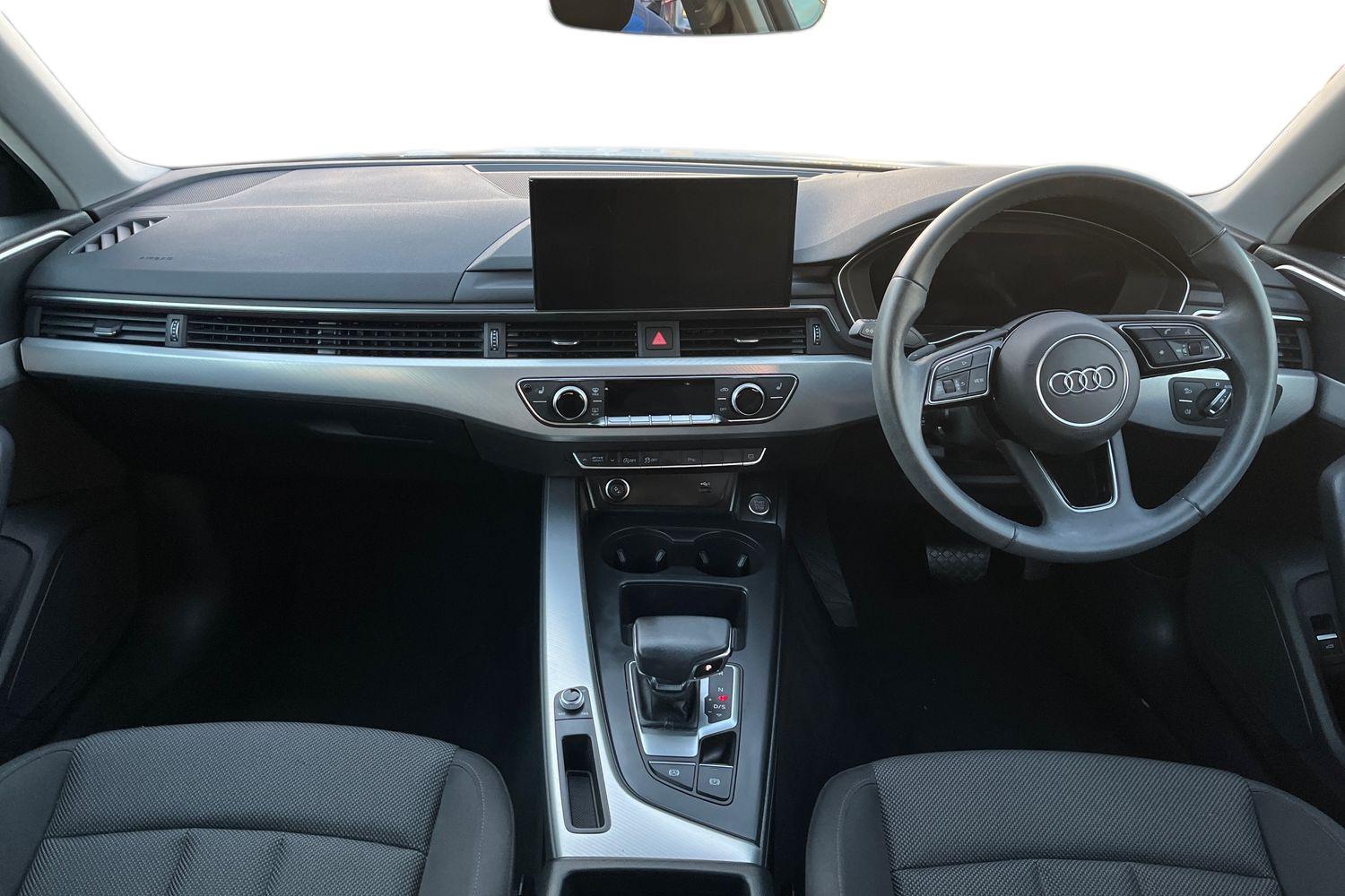 Audi A4 Photo 9