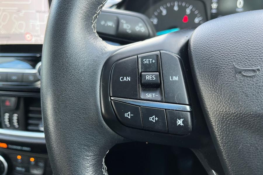 Ford FIESTA Photo autoimg-b7b974624509ee97912fbd855779f0eee2c76712.jpg