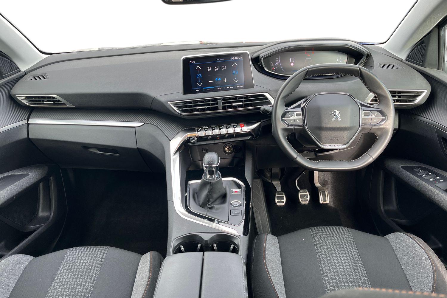 Peugeot 5008 Photo 9