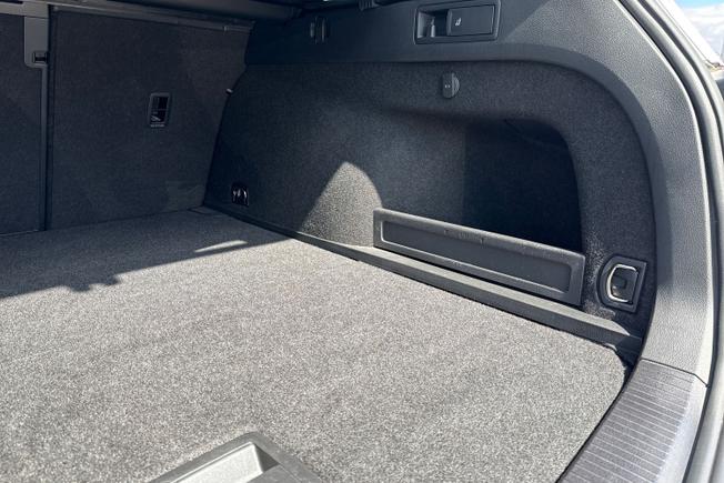 VOLKSWAGEN Passat Photo 22