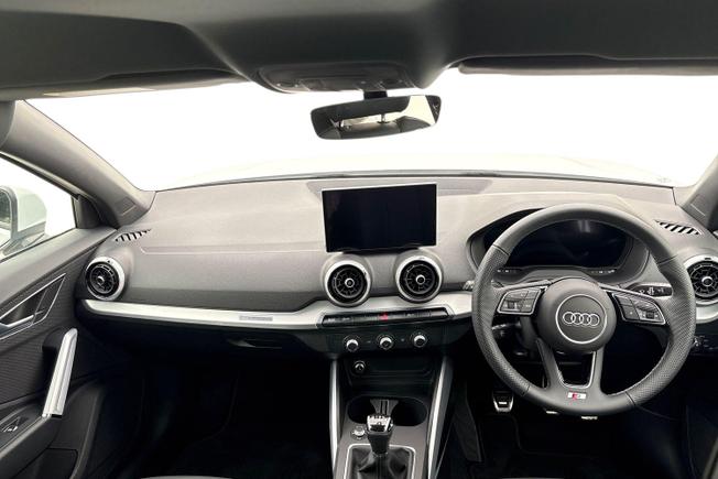 AUDI Q2 Photo 10