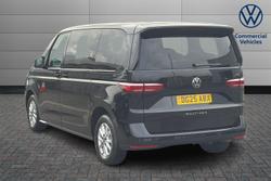 VOLKSWAGEN Multivan Photo 3