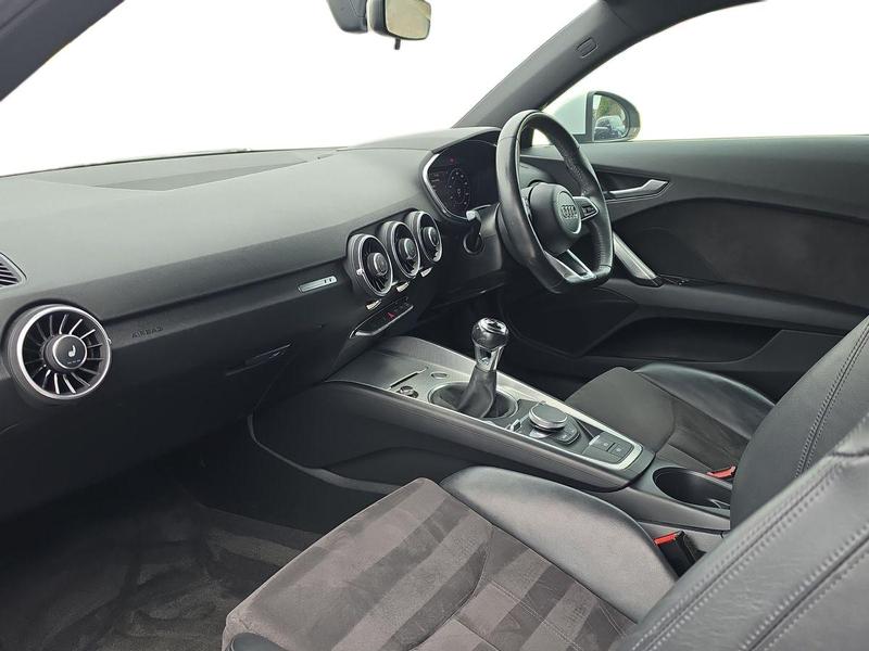 Used Audi TT FJ16XTT 15