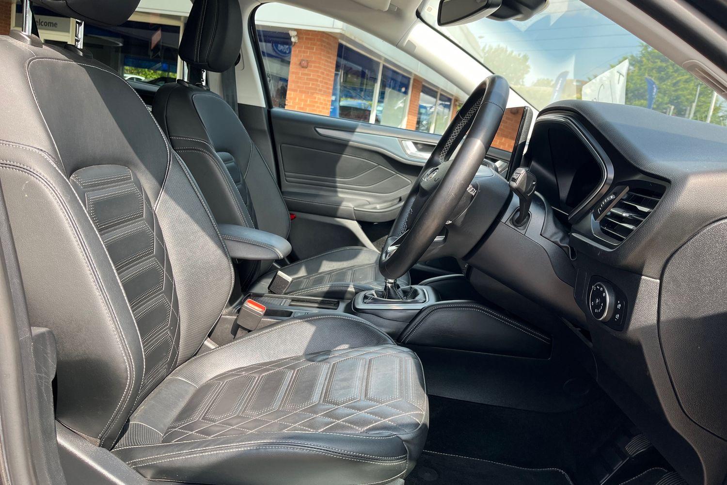 Ford Focus Photo 16