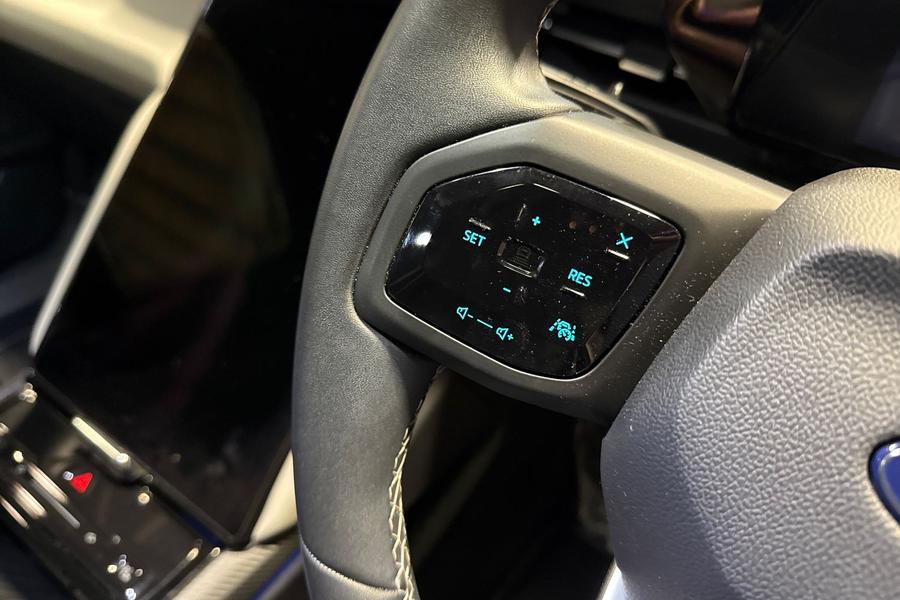 Ford Explorer Photo autoimg-b7c1b8a512b9a7799d48d6270fe0a0e1b0aab28a.jpg