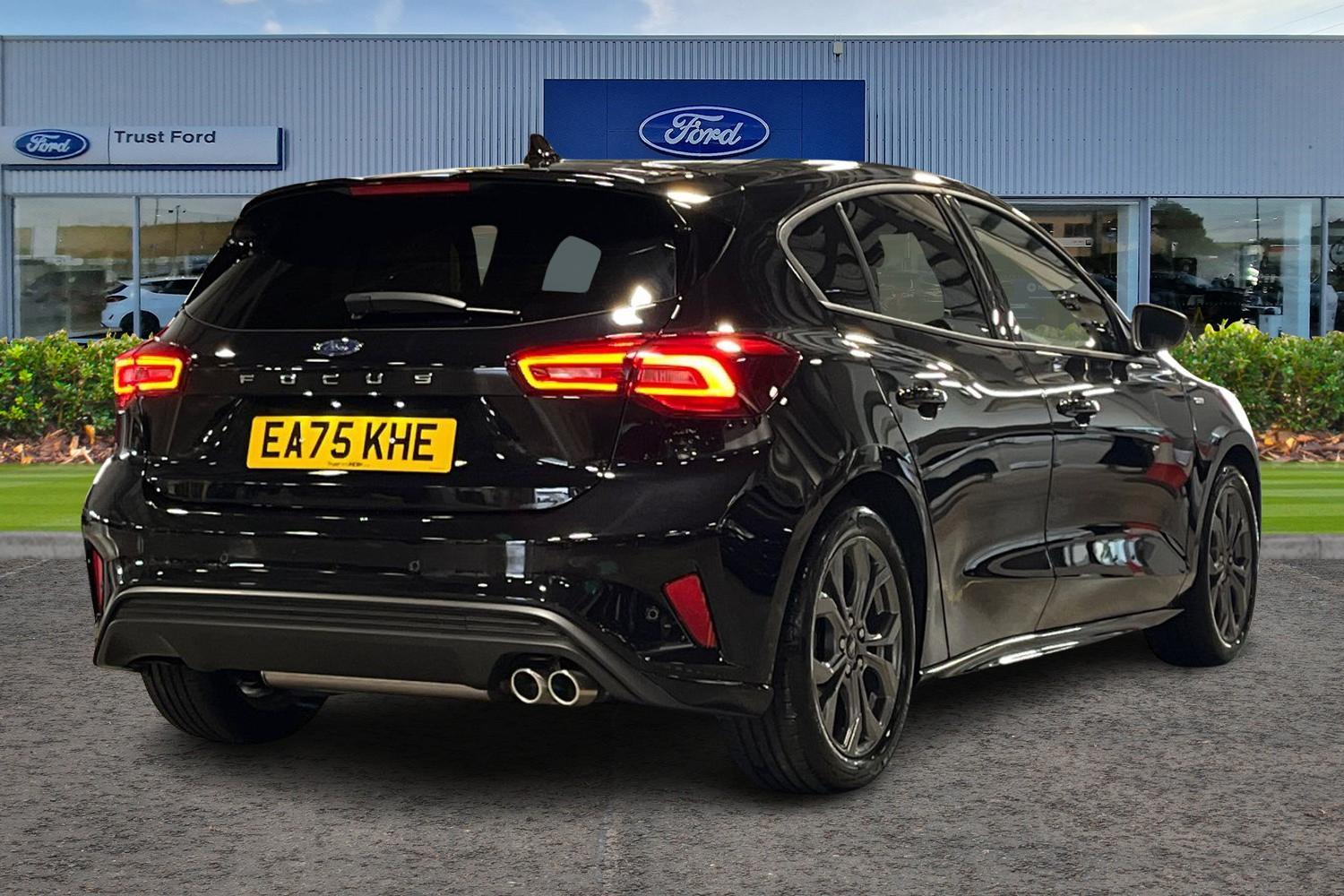 Ford Focus Photo 3
