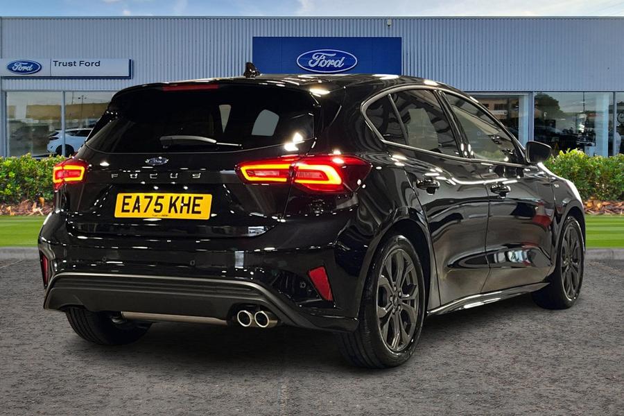 Ford Focus Photo autoimg-b7c5c14905713448ed1df235bde2b8d2cb8c9c33.jpg