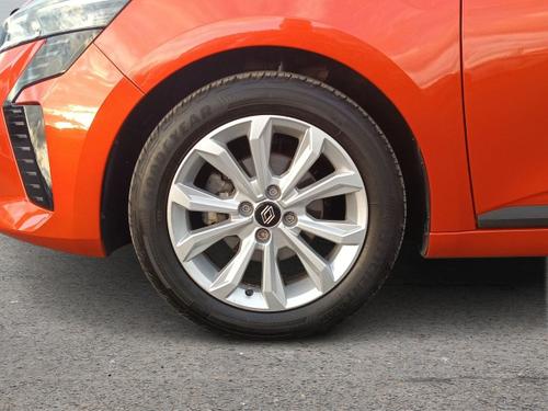 Renault CLIO Photo autoimg-b7c6e19e1e32a862db5d2db3298f8a449976bdae.jpg