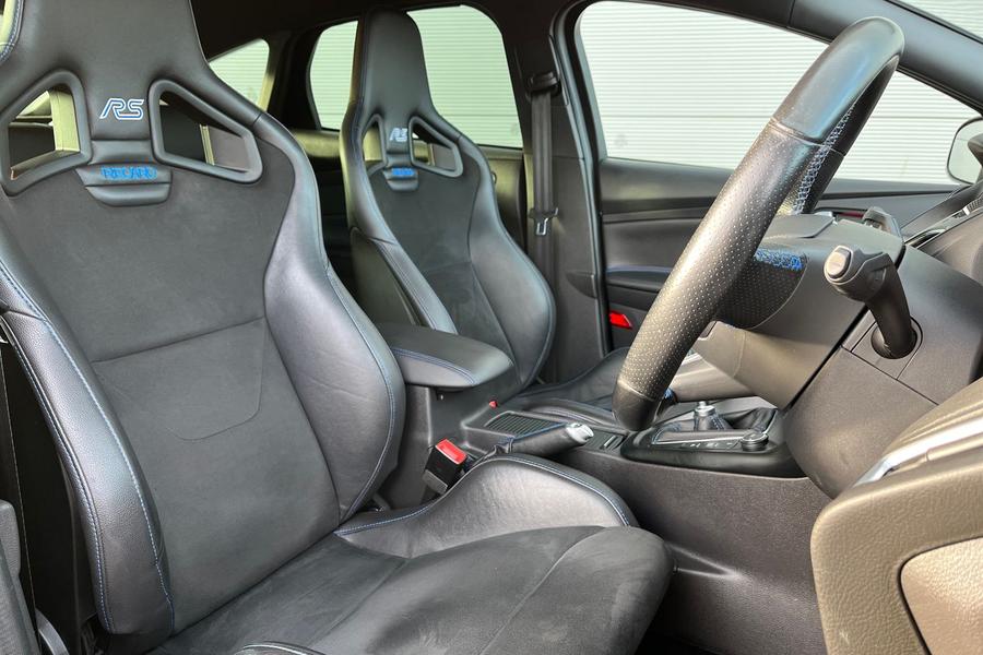 Ford FOCUS RS Photo autoimg-b7caa7a2914667261499a66180f356cce38c80f5.jpg