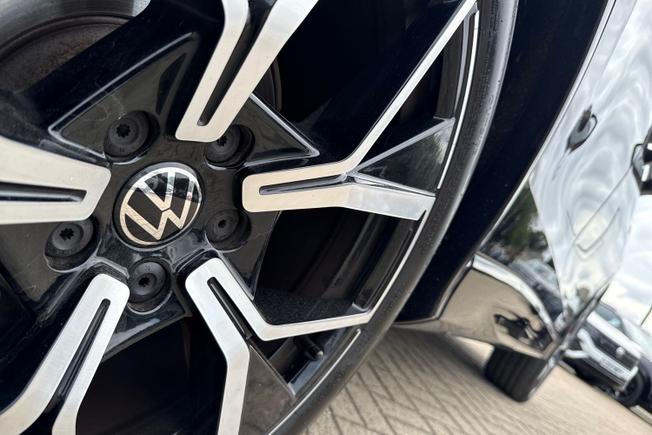 VOLKSWAGEN Tiguan Photo 23