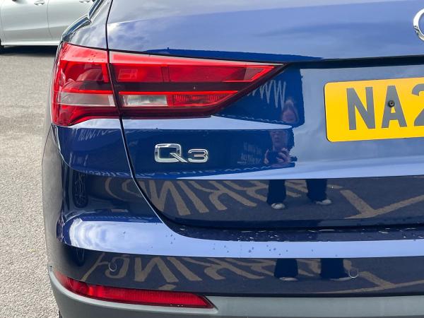 Audi Q3 Photo autoimg-b7cd06fc5ea921a94f0d71f89892eee456e6053f.jpg