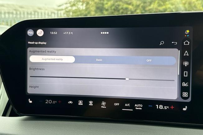 AUDI Q4 e-tron Photo 40
