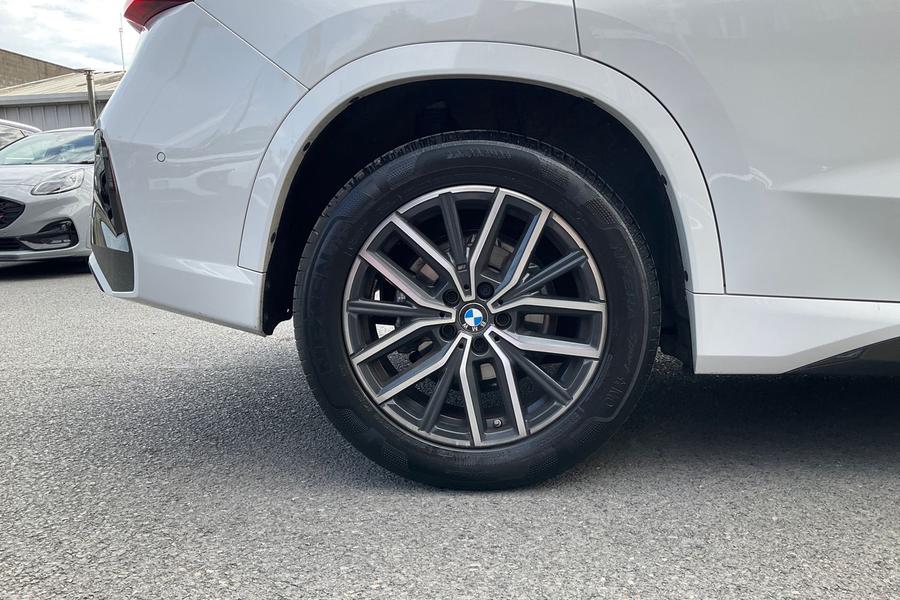 BMW X1 Photo autoimg-b7d018024263a64bcf40d9be0069bdc64684486d.jpg