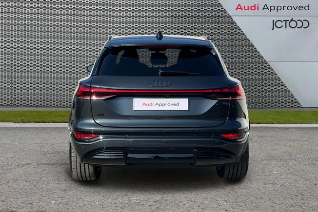 AUDI Q6 e-tron Photo 7