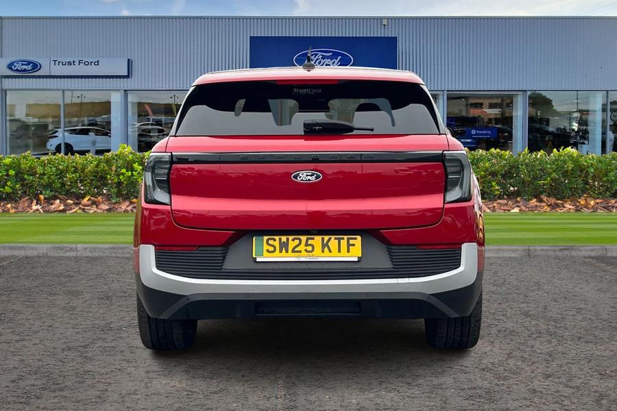 Ford EXPLORER Photo autoimg-b7de63c70c87773fd0b4824573e1908bf8e3ba3c.jpg
