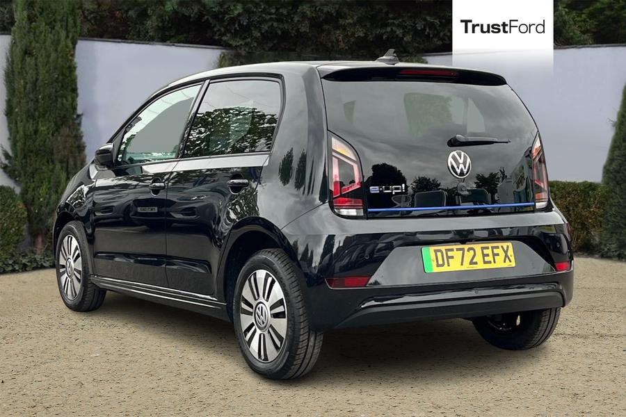 Volkswagen UP Photo autoimg-b7e26275a6a212bf0410900fa590e2411ff925e2.jpg