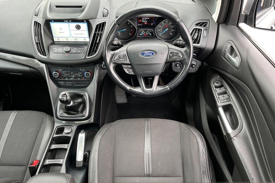 Ford GRAND C-MAX Photo autoimg-b7e571b8270e29888a34143e32ae33db9e1f4779.jpg