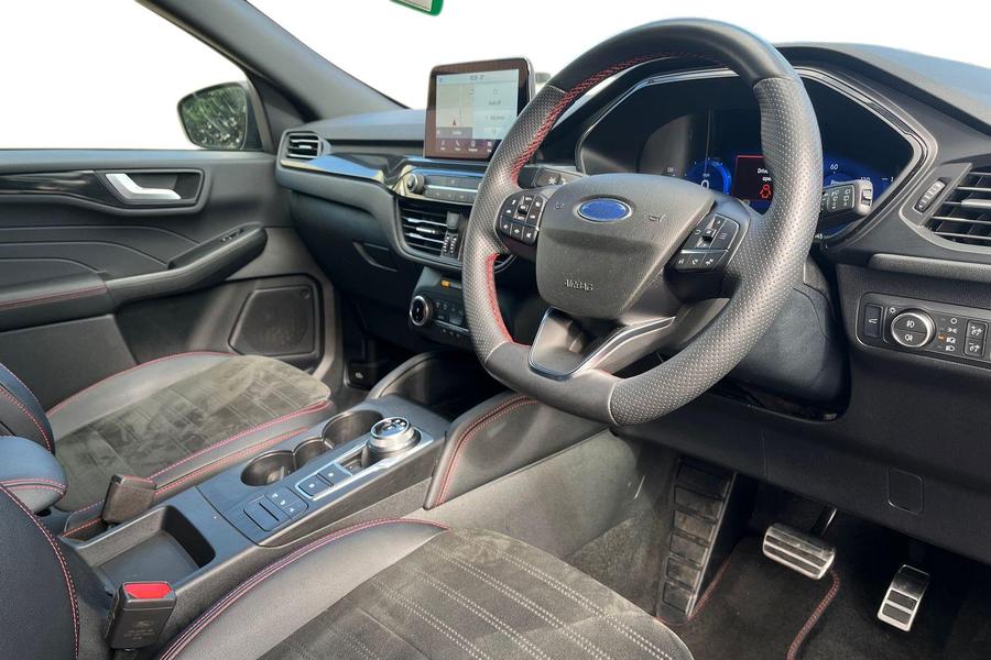 Ford KUGA Photo autoimg-b7e9c5f6c881e8fb6137769b9ff01a48f2e84071.jpg