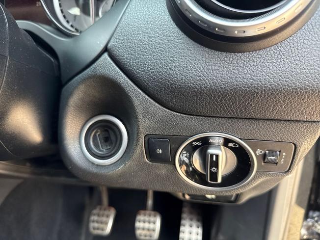 MERCEDES-BENZ GLA Photo 28