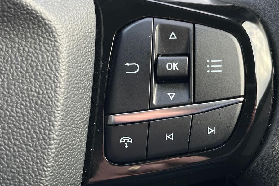 Ford PUMA GEN-E Photo autoimg-b7edd8dc4a67b717937e80ab895cc3913a7af504.jpg