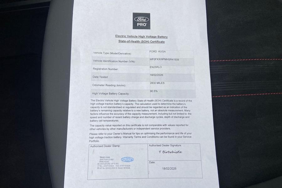 Ford Kuga Photo autoimg-b7eea481f78f914598f616e9181a00c7fc69c252.jpg