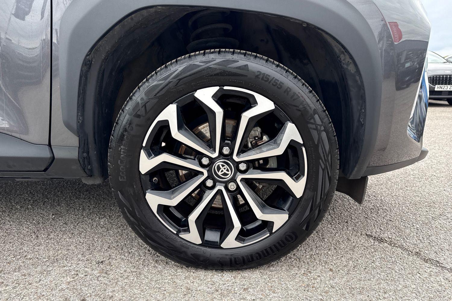 Toyota YARIS CROSS Photo 7