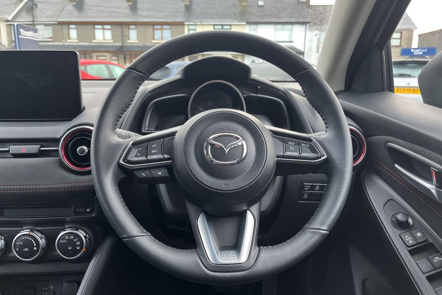 Mazda 2 Photo autoimg-b7f117a7664923d933a60041ccc753b27bac11b9.jpg