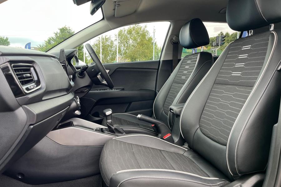 Kia Stonic Photo autoimg-b7f33ed3302dc754eedc70787ac0b4a907a5c7c9.jpg