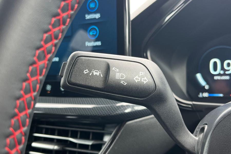 Ford Focus Photo autoimg-b7f424ff395785a9a4540e37c83e0ae5ddff6d40.jpg