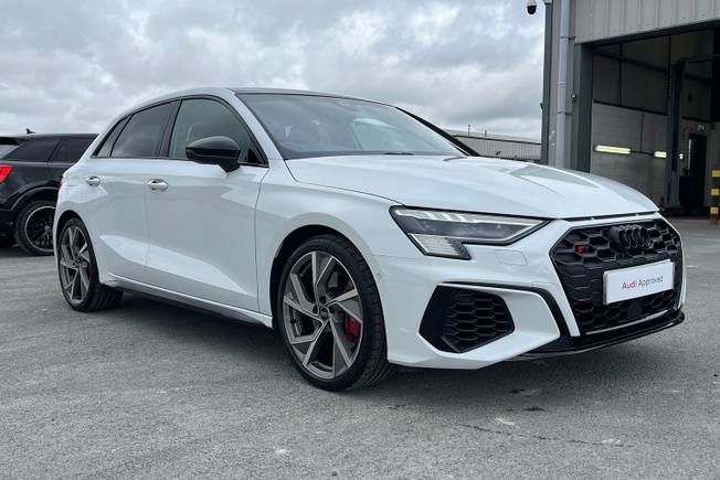 AUDI S3 Photo 21