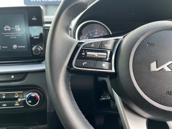 Kia Ceed Photo autoimg-b7fa9e76b9df5de4d420c0b955aeed4fcbbc92d5.jpg