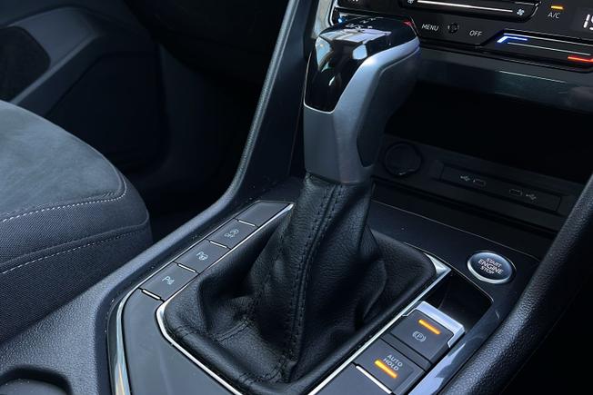 VOLKSWAGEN Tiguan Photo 23