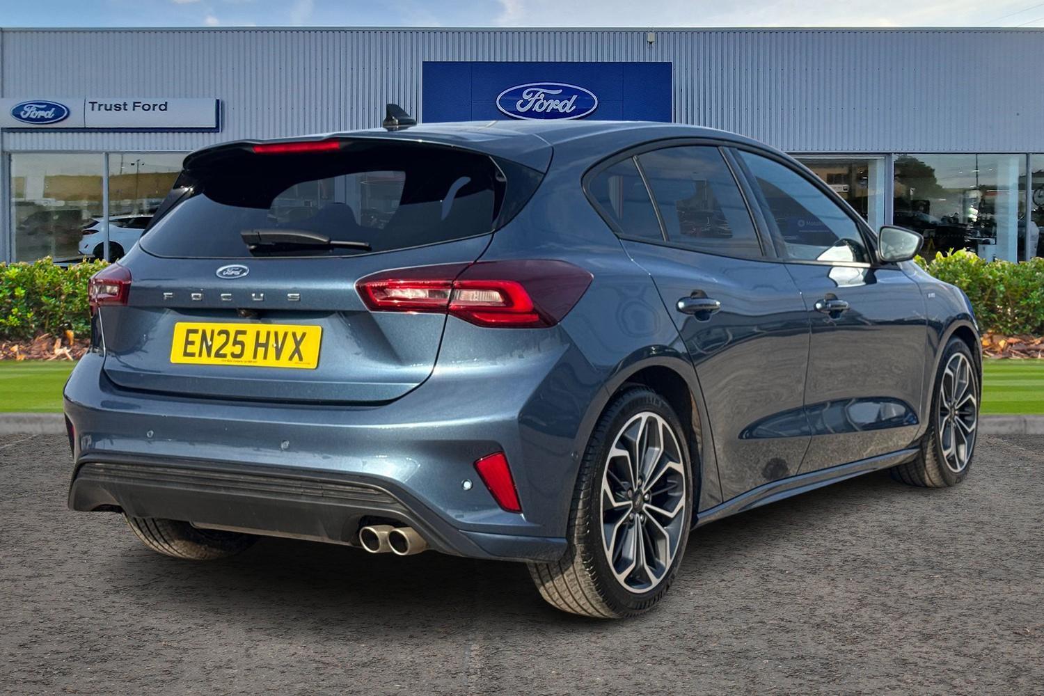 Ford FOCUS Photo 3