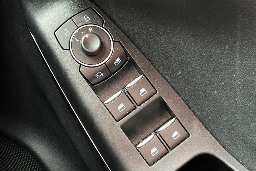 Ford PUMA Photo autoimg-b801cfa5a907f4a746533afef631ba3fafad3c95.jpg