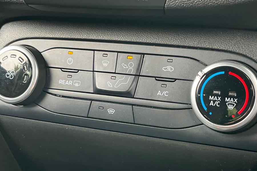 Ford Fiesta Photo autoimg-b8040acff1033c9531a0752a96e7dfd187f26d10.jpg