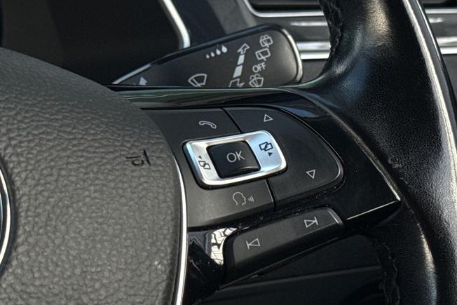 VOLKSWAGEN Tiguan Photo 17