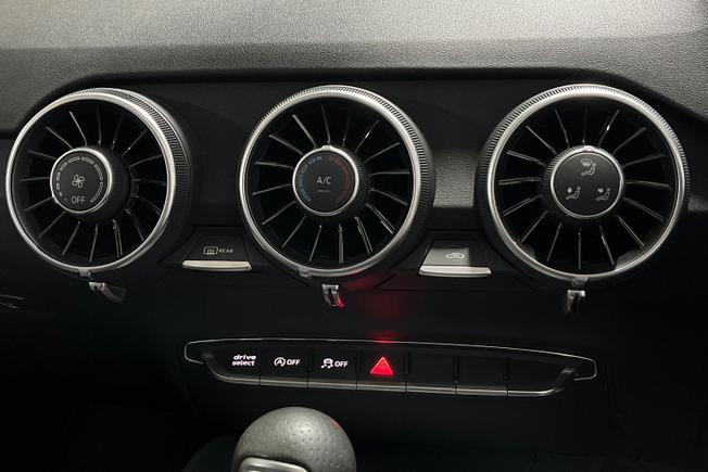 AUDI TT Photo 21
