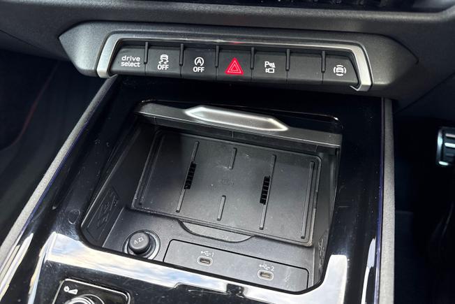 AUDI Q3 Photo 56