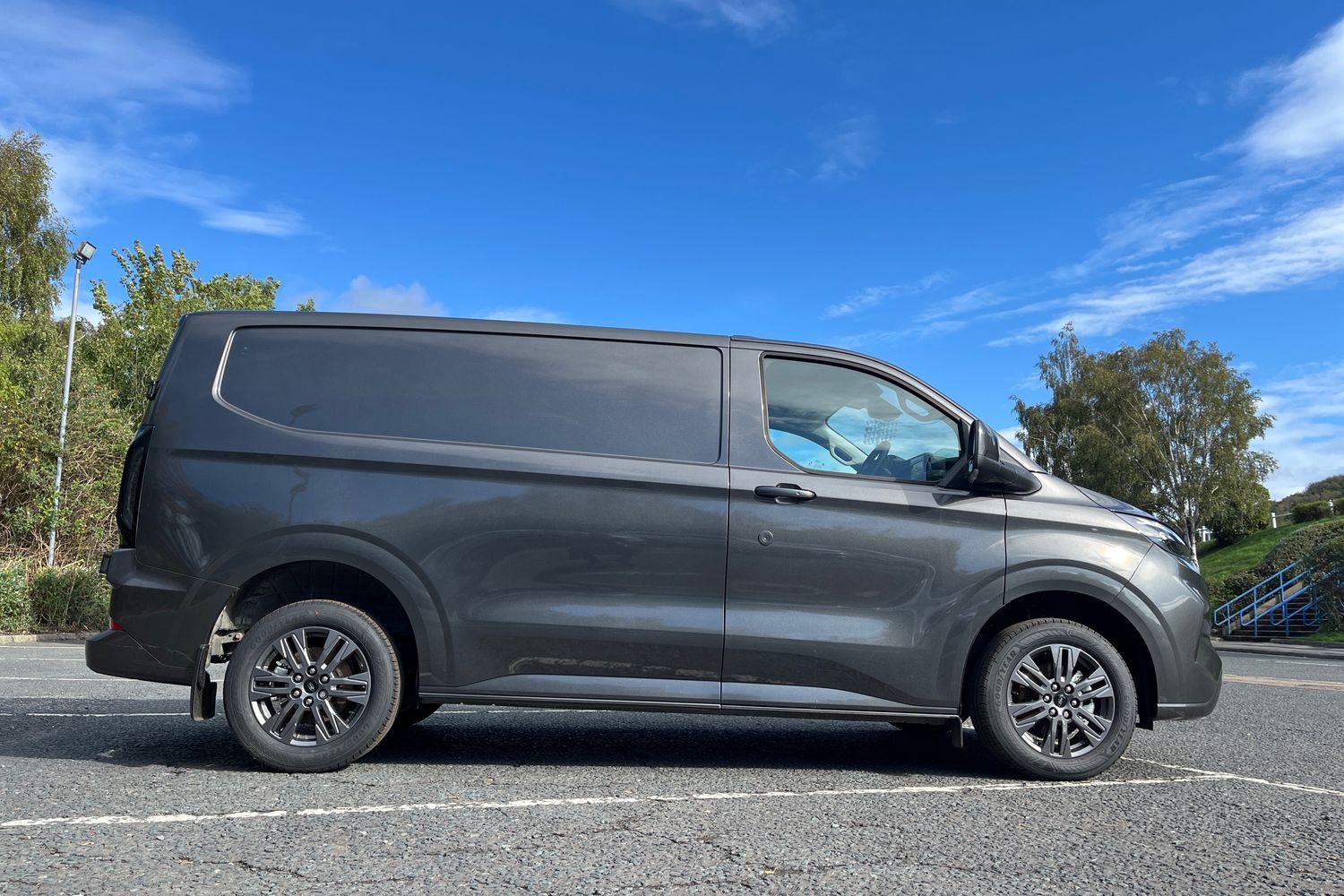 Ford TRANSIT CUSTOM Photo 31