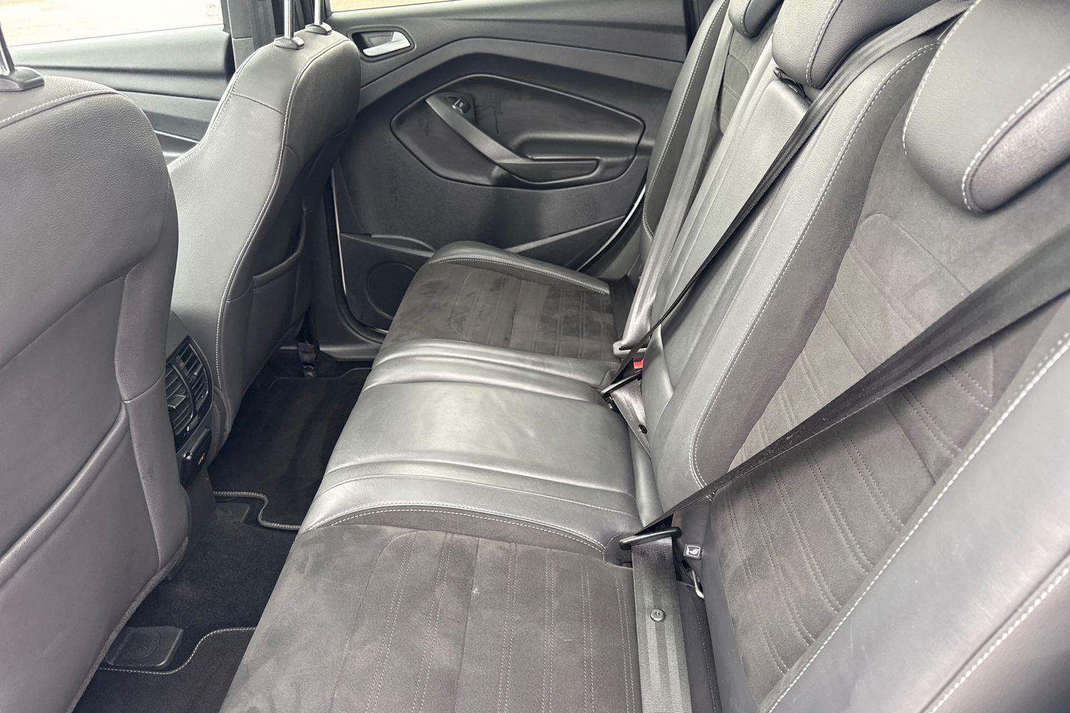 Ford KUGA Photo 19