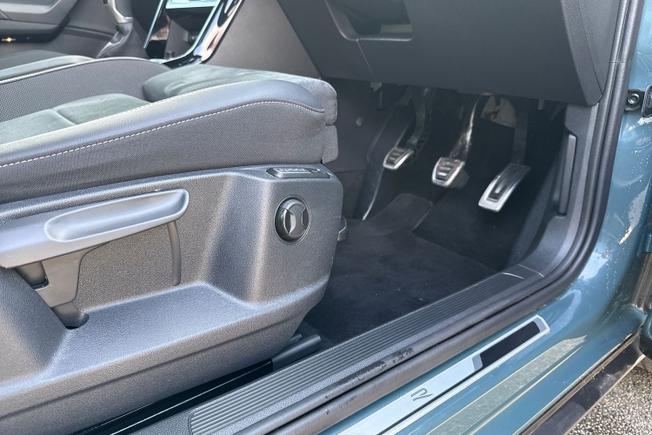 Volkswagen T-Roc Photo 32